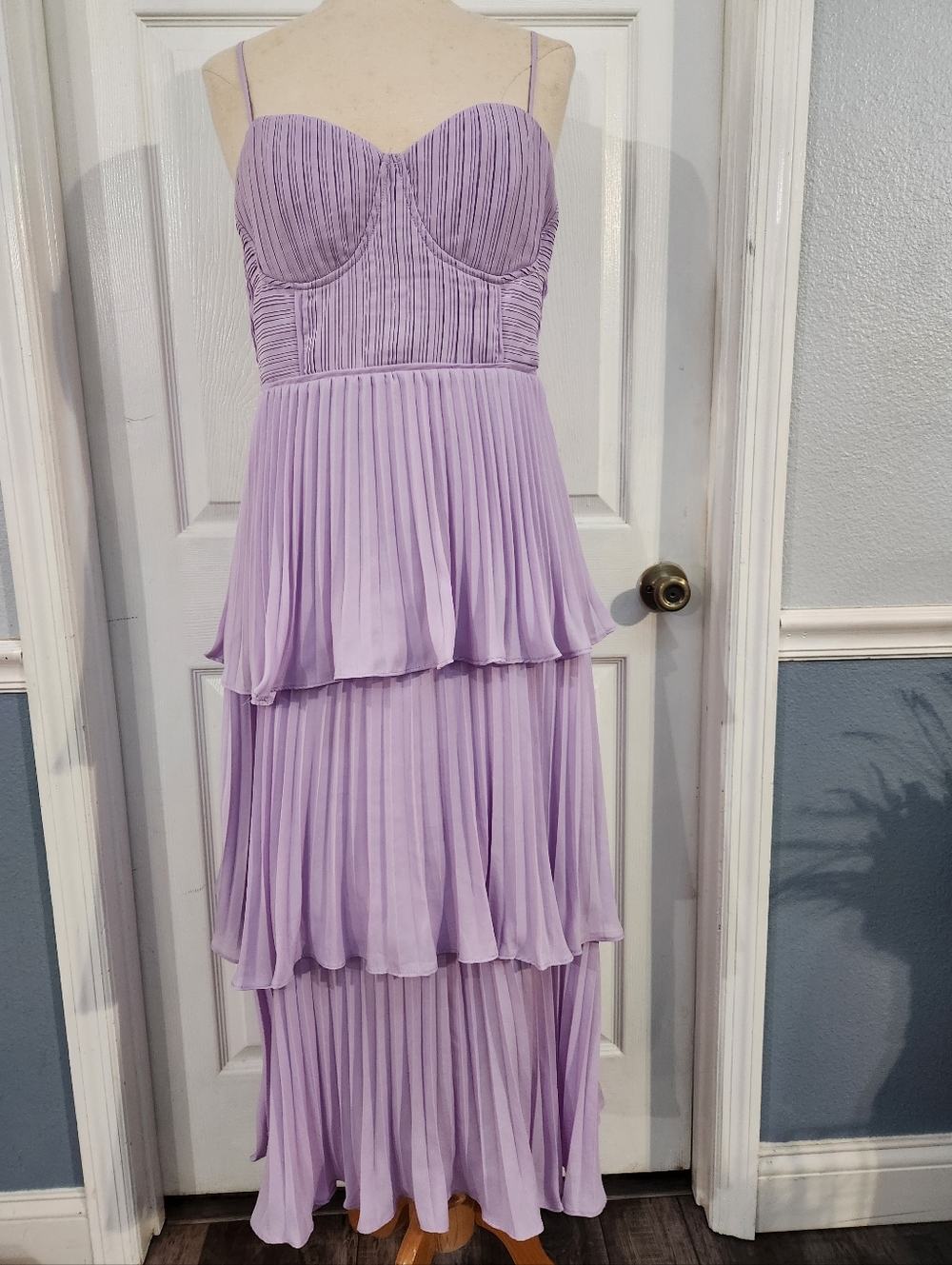 Lulu's Soft Lilac Tiered Midi Dress with Sweetheart Neckline - Picture 5 of 16
